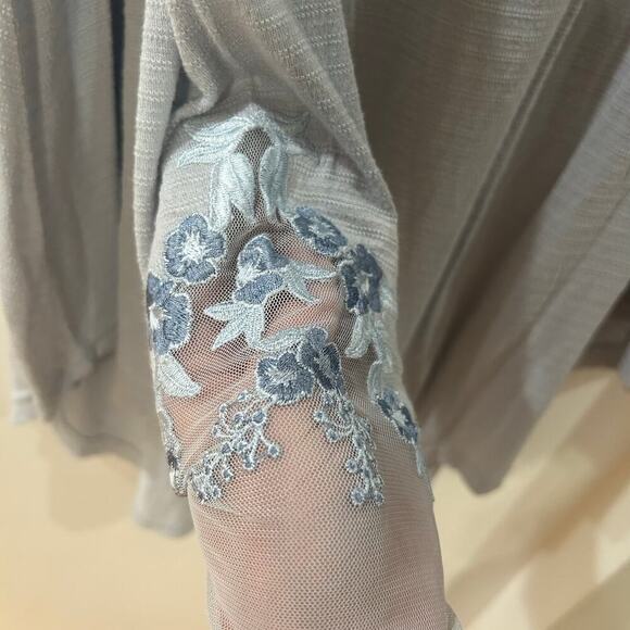 Free People Saheli Glacier Embroidered Floral Top Women’s Small Blue Pastel Boho - Picture 9 of 10